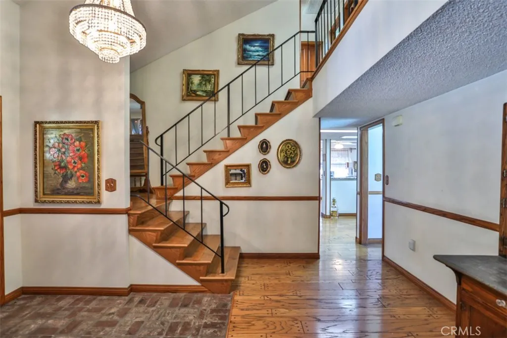 3003 Mesa Verde Drive, Burbank, California 91504 home-pic-19